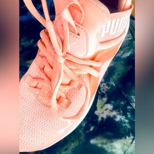 PUMA. ENZO NXT RUNNERS